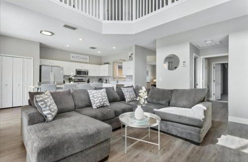 Seasons House | 6 Bedrooms 45 Bathrooms Seasons 1270 Sb