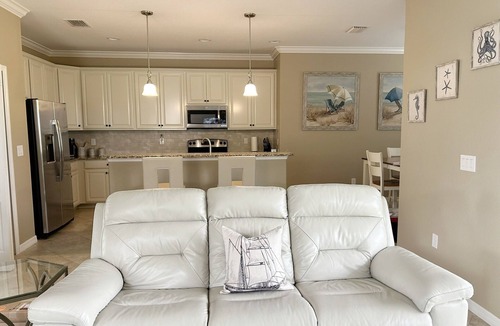 Bradenton House | 6454 Charming home on golf course