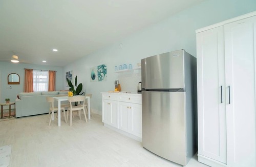 West Palm Beach House | 6bd/4ba - Dtown+POOL+Parking - Sleep 12
