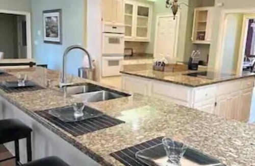 Gunter Afs House | 6BR Executive Home in Gated Golf Community – Sleeps 12 – 30-Day Minimum Stay