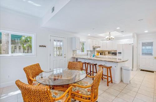 Port Canaveral Villa | 7660 Ridgewood Ave