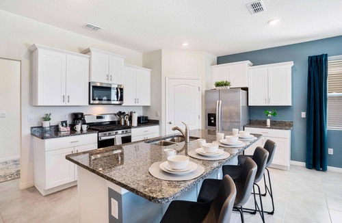 Grand Reserve Cottage | 7663 Oakmoss Loop