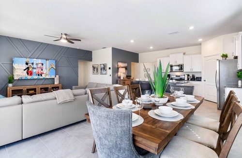 Grand Reserve Cottage | 7663 Oakmoss Loop