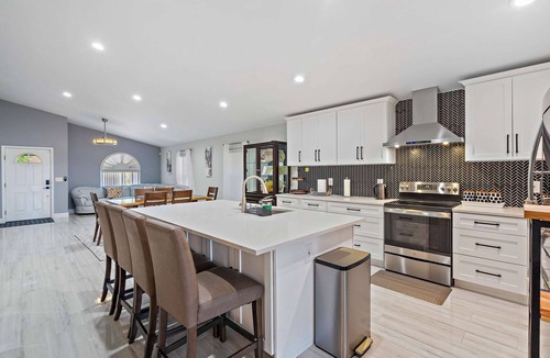 Pinellas Park House | 76th Av Pinellas Park Centralized & Spacious House