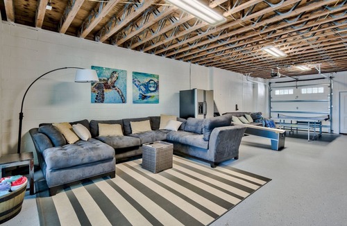 Seacrest House | 8 Bedroom Duplex on Lake with private pool! NEIGHBORHOOD HAS BEACH ACCESS!