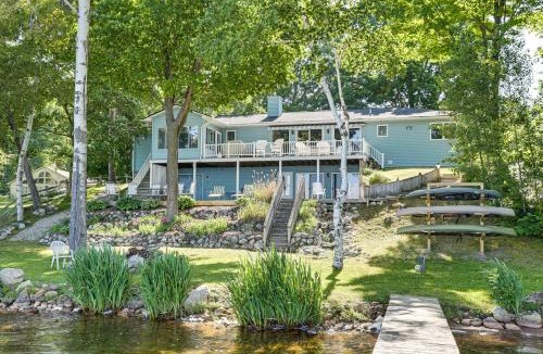 Grawn House | 8 Mi to State Park: Duck Lake Waterfront Home