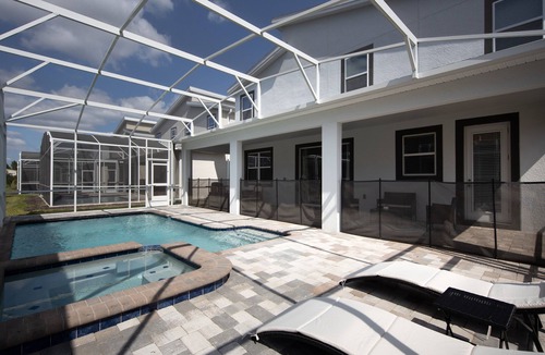 Davenport House | 840DSD-The Retreat at ChampionsGate by RedAwning
