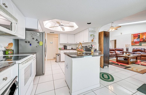 Deep Creek House | 9 Mi to Beach: Punta Gorda Home w/Screened Lanai