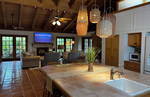 South Venice Villa | .9 mile Walk to Beach 4 Bedroom Preserve Home at Beautiful Manasota Beach
