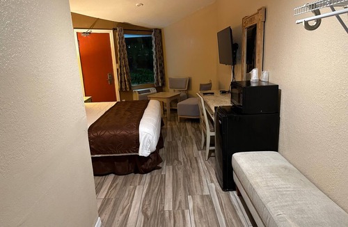 Homestead Hotel | A-1 Budget Motel