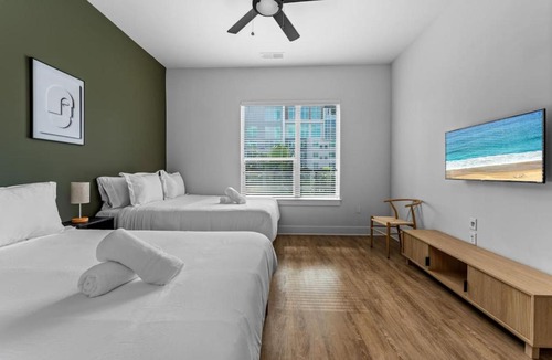 Oakford Park Apartment | A+ Cozy 2 BD Apartment | Walk to Raymond James!