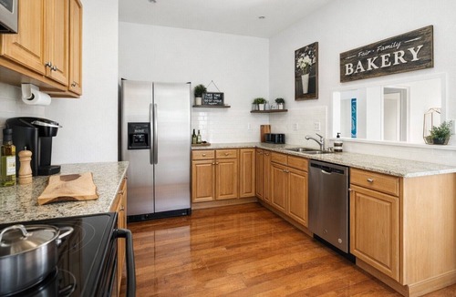 Historic Uptown House | A Double King Suite Historic Downstairs Pet Friendly Apt Walkable St Petersburg