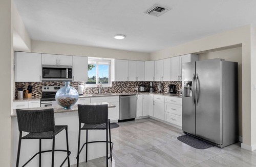 Big Pine Key House | A Serene Florida Escape in Big Pine Key 3 bed 2 bath house, pool, dock, sleep 6