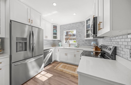 Anna Maria House | A Wave From It All – Pool, Cabana, Putting Green & Pet-Friendly Oasis on AMI