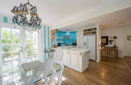 Bahama Village House | ABSOLUTE KEY WEST in the Truman Annex >Charming home with a European flair!