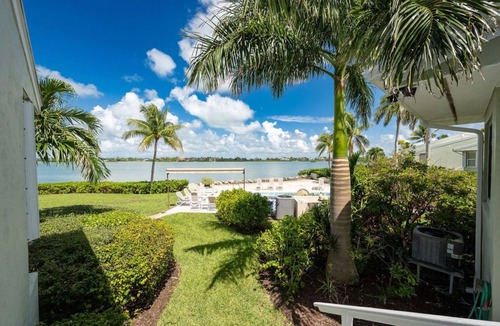 Key West House | Add new headline