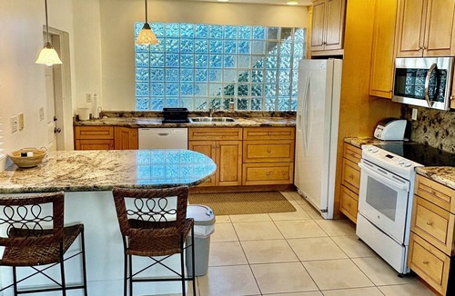 Islamorada Apartment | Adorable 1 bedroom apartment on canal beach access in vibrant Islamorada