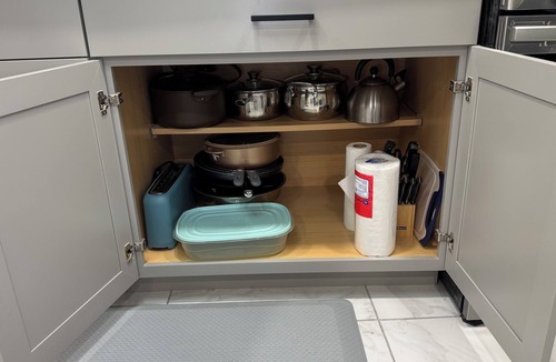 Central Islip Apartment | Adorable 2-br apt Pet-Friendly .Fast WiFi .Near Airport & LIRR