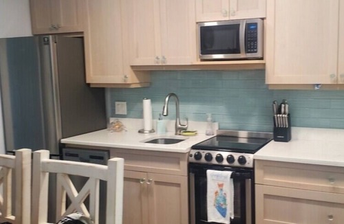 Whitney Beach Villa | ADORABLE LOW COST PRIVATE 1BR VILLA- 1.5 blocks to BEACH- at GREAT prices!!