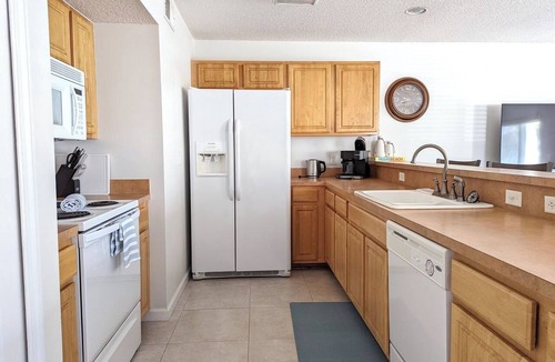 Neptune Beach House | Adorable Neptune Beach 2bed, monthly - Town Center