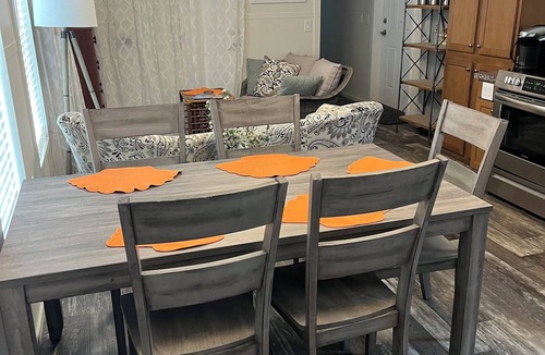 Venice Cottage | Adults 55+, House, 30 days-6 months. Traveling Professional/Snow Birds Furnished