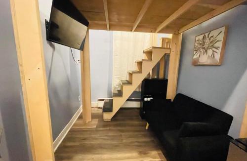 Wanaque Hostel | Affordable Private Room inWanaque Near NYC, Trails