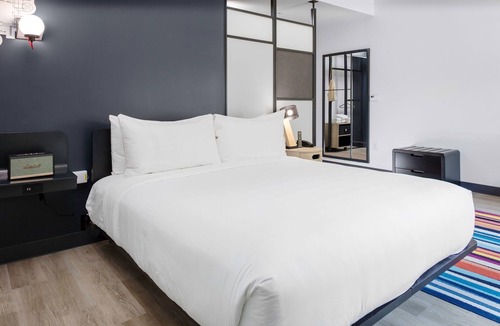 Florida Central Atlantic Coast Hotel | Aloft by Marriott Orlando Lake Buena Vista