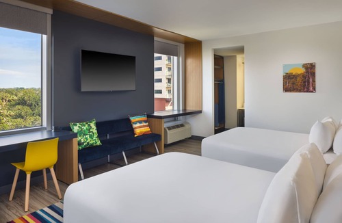 Capitol Hill Hotel | Aloft by Marriott Tallahassee Downtown
