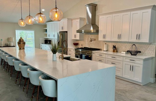 Winter Garden House | Amaizing Villa Flores w/hot tub located 30 minutes from Disney land Atractions.