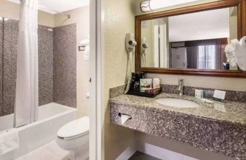University House | Amazing Clearwater Beach! Relax, Easy Comfort 11