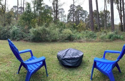 Statesboro House | Amazing Cottage -Located on Blue Mile-Close to GSU