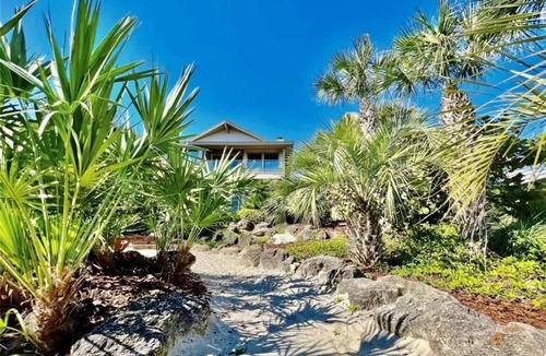 Colin Park House | Amazing Direct Oceanfront 4BR/5BA Iconic North Beach Pool Home