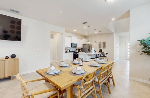Four Corners House | Amazing home with outdoor patio, wifi, & close to local attractions near Orlando