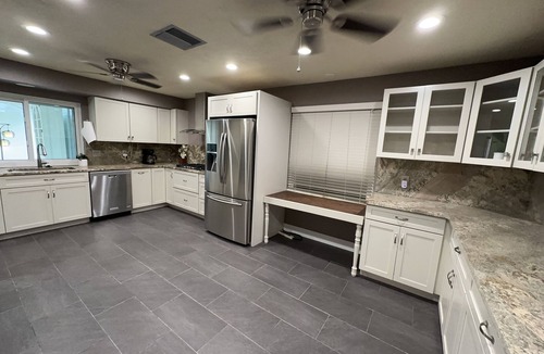 Bradenton House | Amazing Home with Private Heated Pool 7 Minutes to Beach!