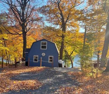 Deer River House | Amazing Lakefront Cabin with All Amenities in Carthage, Fort Drum
