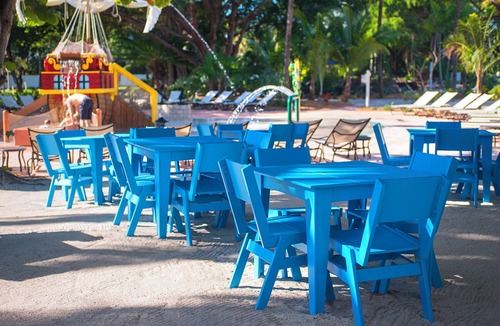 Marathon Hotel | Amazing Location in the Middle of Florida Keys! Full Kitchen! Onsite Pools