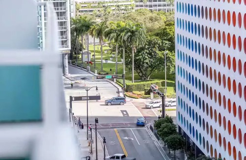 Brickell Apartment | > Amazing NEW Remodeled LOFT <