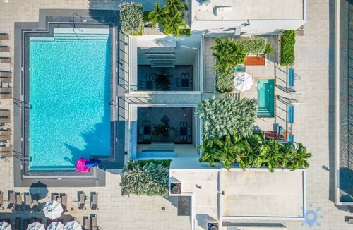 Hollywood Condo | Amazing Pool|Hot Tub+ Gym|Hollywood Beach