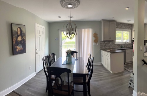 Hackettstown House | Amazing Spacious 4-bedroom house in charming Hackettstown with AC, WiFinnnn