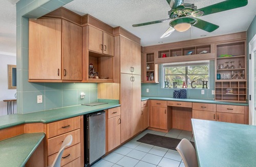 Fort Walton Beach House | Amazing Waterfront Manor-Heated Pool/Spa-Private Beach-Boat Slips-Sleeps 35