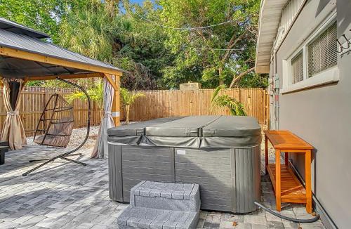 Bradenton House | AMI, IMG, Dogsitting, Boats, Snorkeling, Fishing, Beach, Bikes, Golf, Hottub, BBQ, SRQ