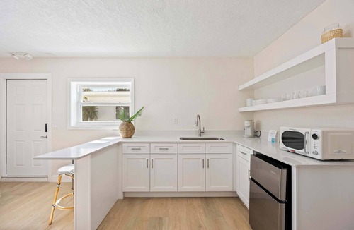 Parsuns To Cocoa Beach Apartment | Anchor House Coastal Escape