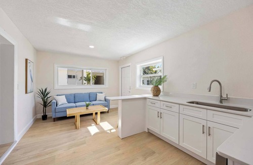 Parsuns To Cocoa Beach Apartment | Anchor House Coastal Escape