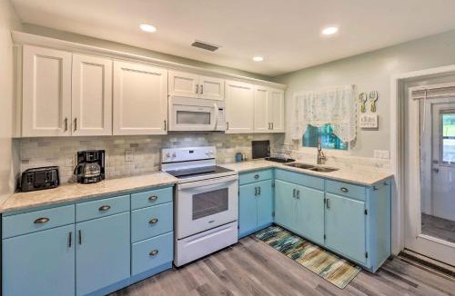 Crescent City House | Angler's Haven in Crescent City w/Boats & Dock