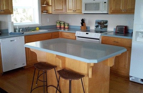 Apalachicola Condo | Apalachicola seafood & Franklin County beaches before school vacation ends!