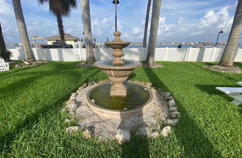 Pass-a-Grille Historic District Apartment | Apartments in FL, USA