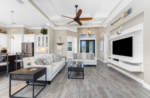 South Gulf Cove House | Aqua Circle Tides House