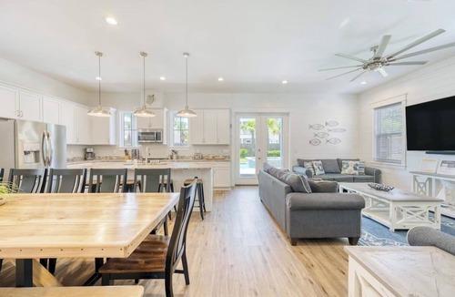 Miramar Beach House | Aquamarine: Private beach steps away, Heated pool, FREE golf cart, Bunk Rooms