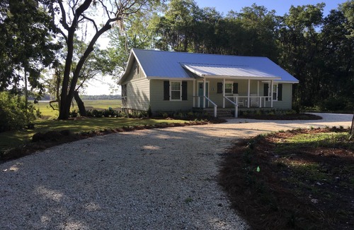 Valona House | At Harris Neck & Shellman Bluff 0.5mi. Bird Nest Your perfect Nest & Marsh View