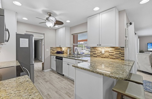 Caloosahatchee House | "AT THE RIVERS EDGE" Spacious 4+bedroom home in beautiful SE Cape Coral